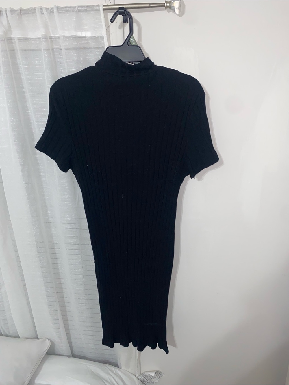 Elegant Black Ribbed Midi Dress with Mock Neck